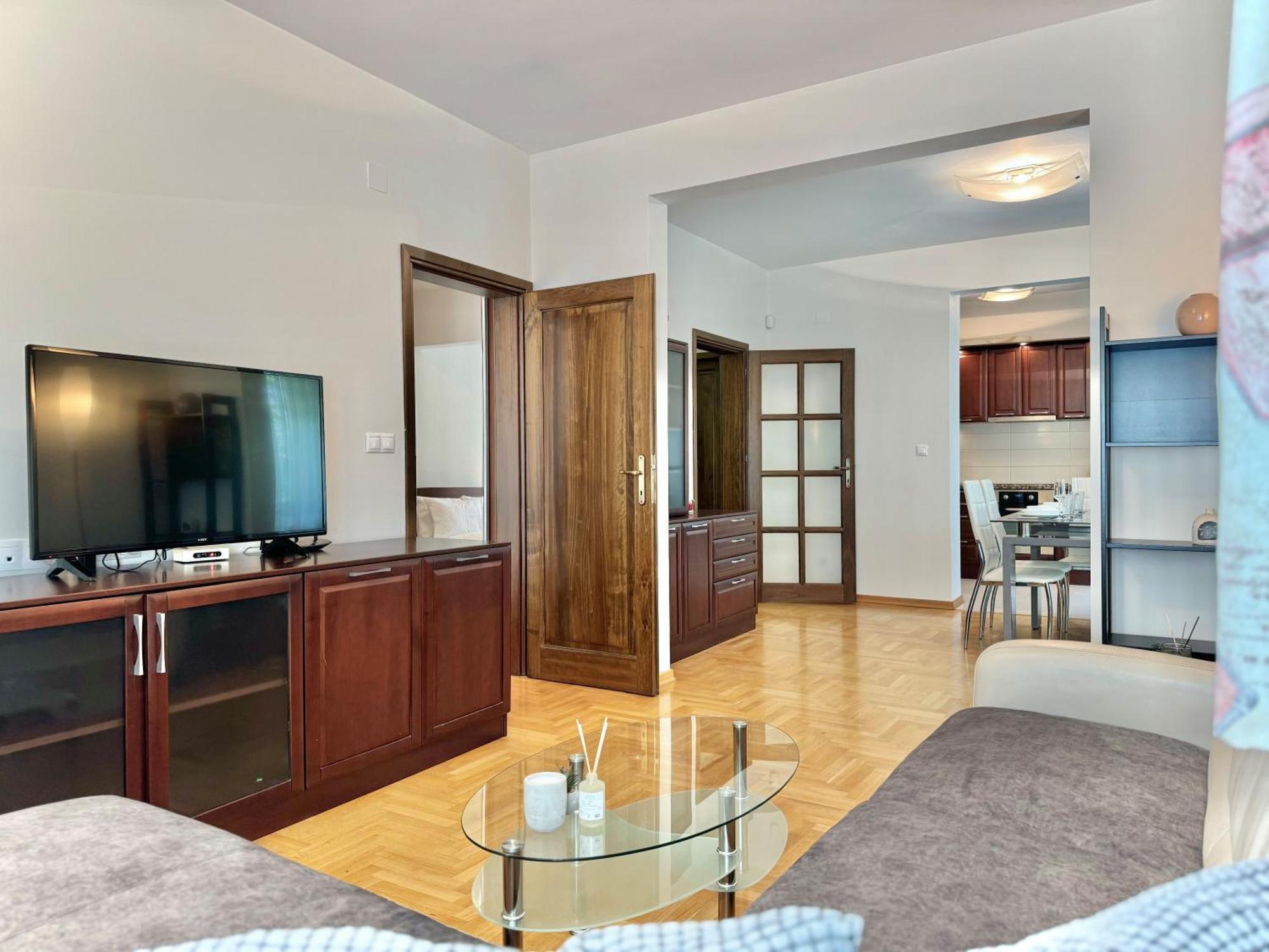 Classy & Spacious аpartment Next To National Palace Of Culture For 4 Guests Apartemen Sofia