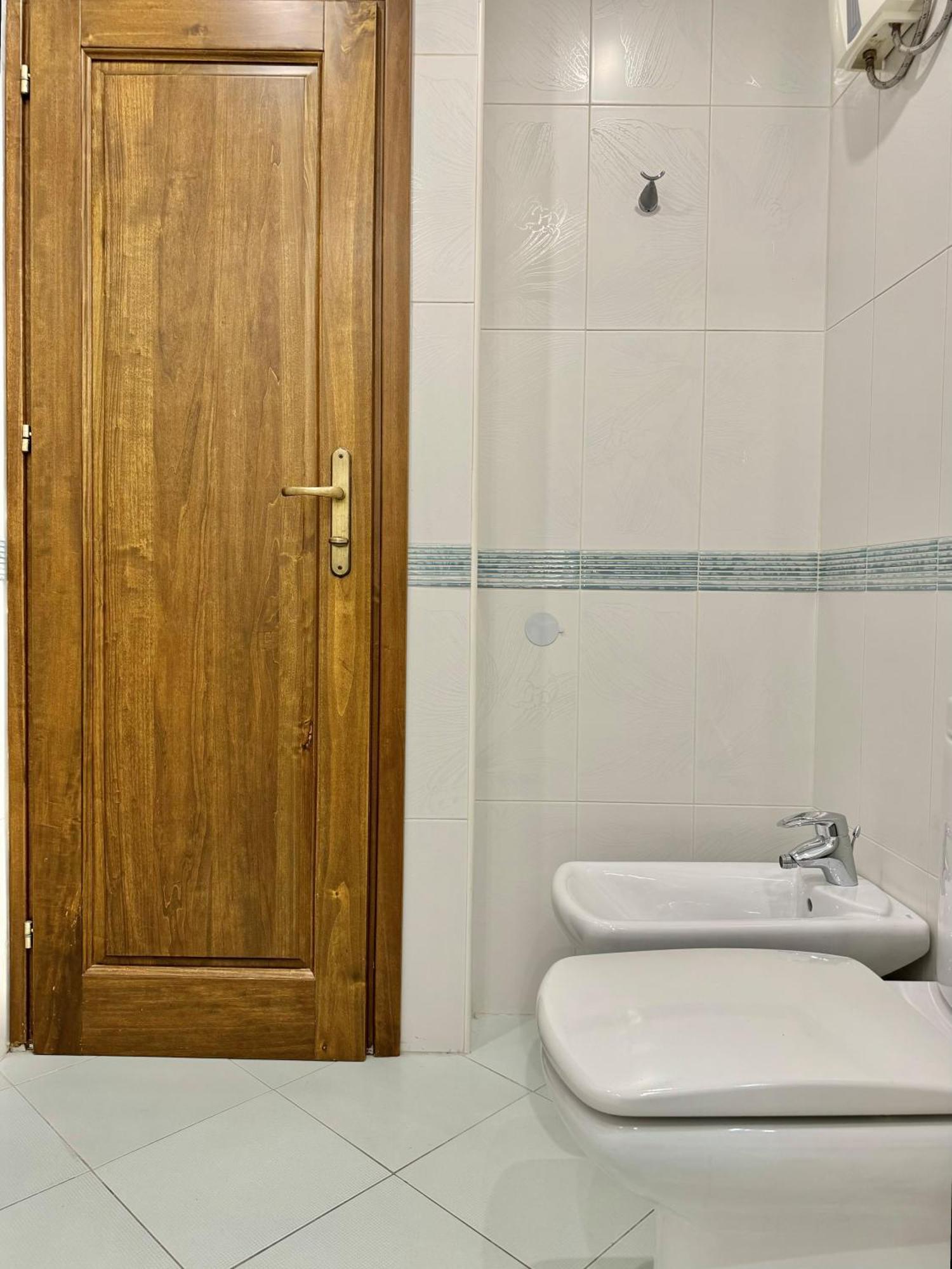 Apartament Classy & Spacious аpartment Next To National Palace Of Culture For 4 Guests *